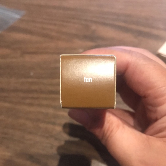 Stila Aqua Glow serum conccealer - Picture 5 of 7